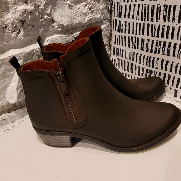 Fall Booties! - Picture 1 of 5